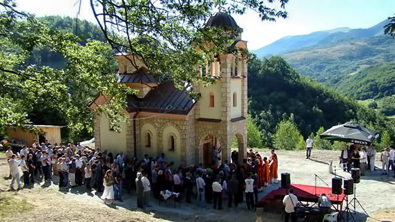 У Лепенцу код Мојковца освештана новоподигнута црква Светог Прокопија