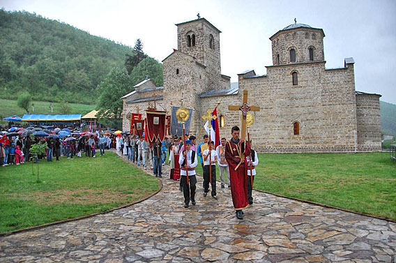 Ђурђевдан – храмовна слава манастира Ђурђеви Ступови код Берана
