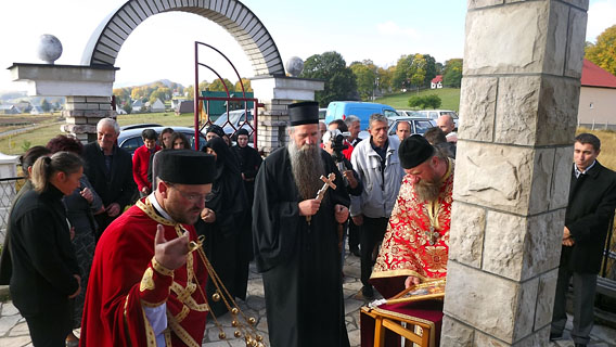 Владика Јоаникије служио парастос Владимиру Стијеповићу у Јаворју код Жабљака