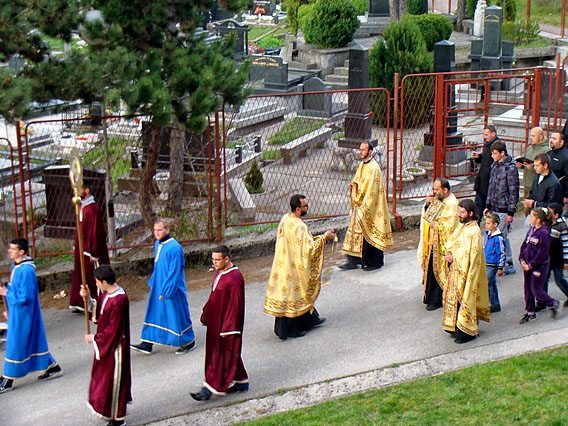 Лазарева субота и Цвијети молитвено прослављени у Никшићу