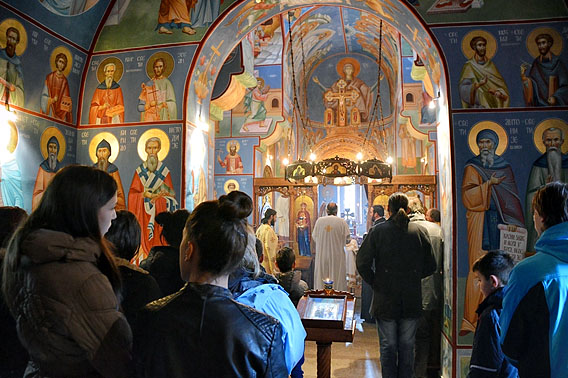 Владика Јоаникије на Васкршњи понедјељак служио у манастиру Шудикови