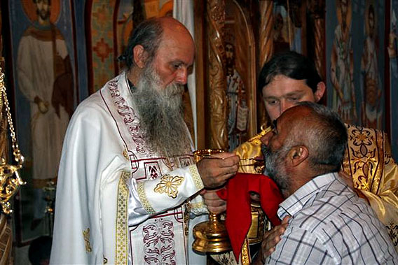 Литургијско сабрање у манастиру Шудикова
