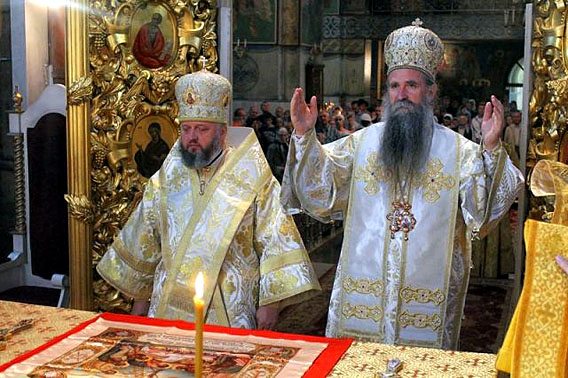 Епископ Јоаникије и Митрополит кемеровски служили Литургију у главном храму кузбашке Митрополије