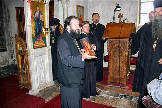 Епископ карансебешки Г. Лукијан посјетио Ђурђеве Ступове