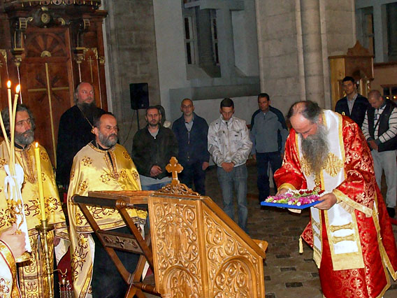 Епископ сердопски и спаски г. Митрофан дочекан у Саборном храму у Никшићу 