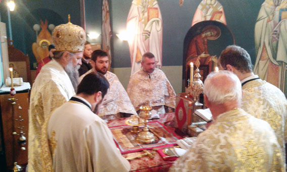 Епископ Јоаникије служио на Благовијести Литургију у Пријепољу