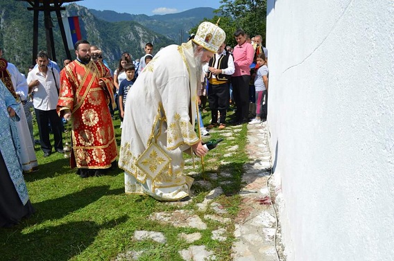 Епископ Јоаникије на Госпођиндан служио Литургију у манастиру Довоља