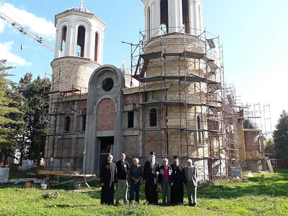 Владика Јоаникије обишао Саборни храм Светог Симеона Мироточивог у Беранама