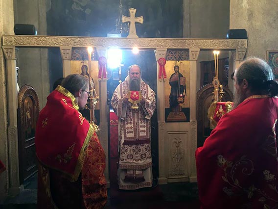 Света Литургија служена на Задушнице у манастиру Ђурђеви Ступови