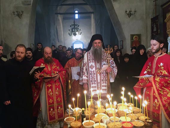 Света Литургија служена на Задушнице у манастиру Ђурђеви Ступови