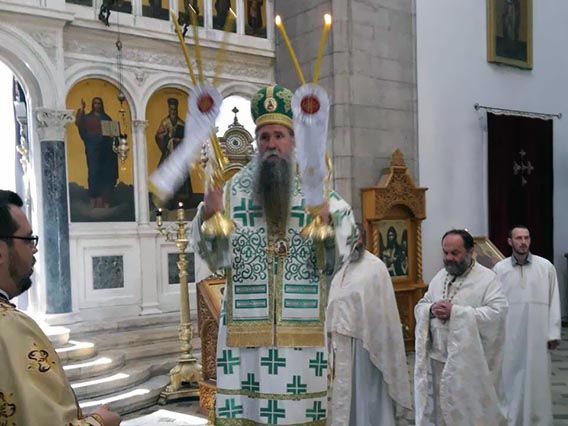 Епископ Јоаникије на Духовски уторак служио у никшићком Саборном храму