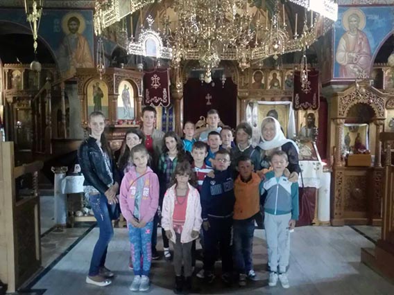 Поклоничко путовање дјеце из парохије Бањанско-рудинске светињама Херцеговачког краја