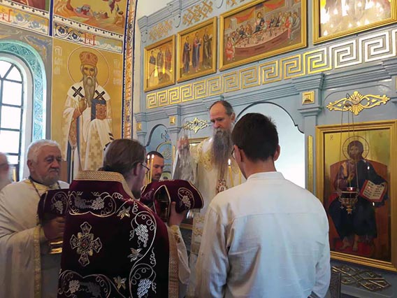 Литургијско сабрање у манастиру Златеш
