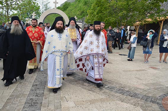Празник Светог Василија Острошког Чудотворца торжествено прослављен у острошкој светињи