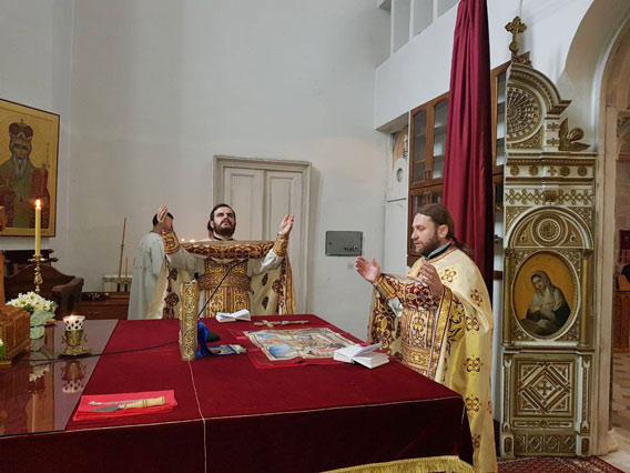 Литургијско сабрање на Светог Нектарија Егинског у никшићкој Саборној цркви