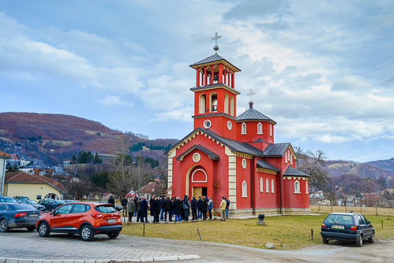 Епископ Јоаникије на Сабор Пресвете Богородице служио Литургију у Мојковцу
