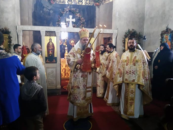 Епископ Јоаникије на Божић служио Литургију у Ђурђевим Ступовима