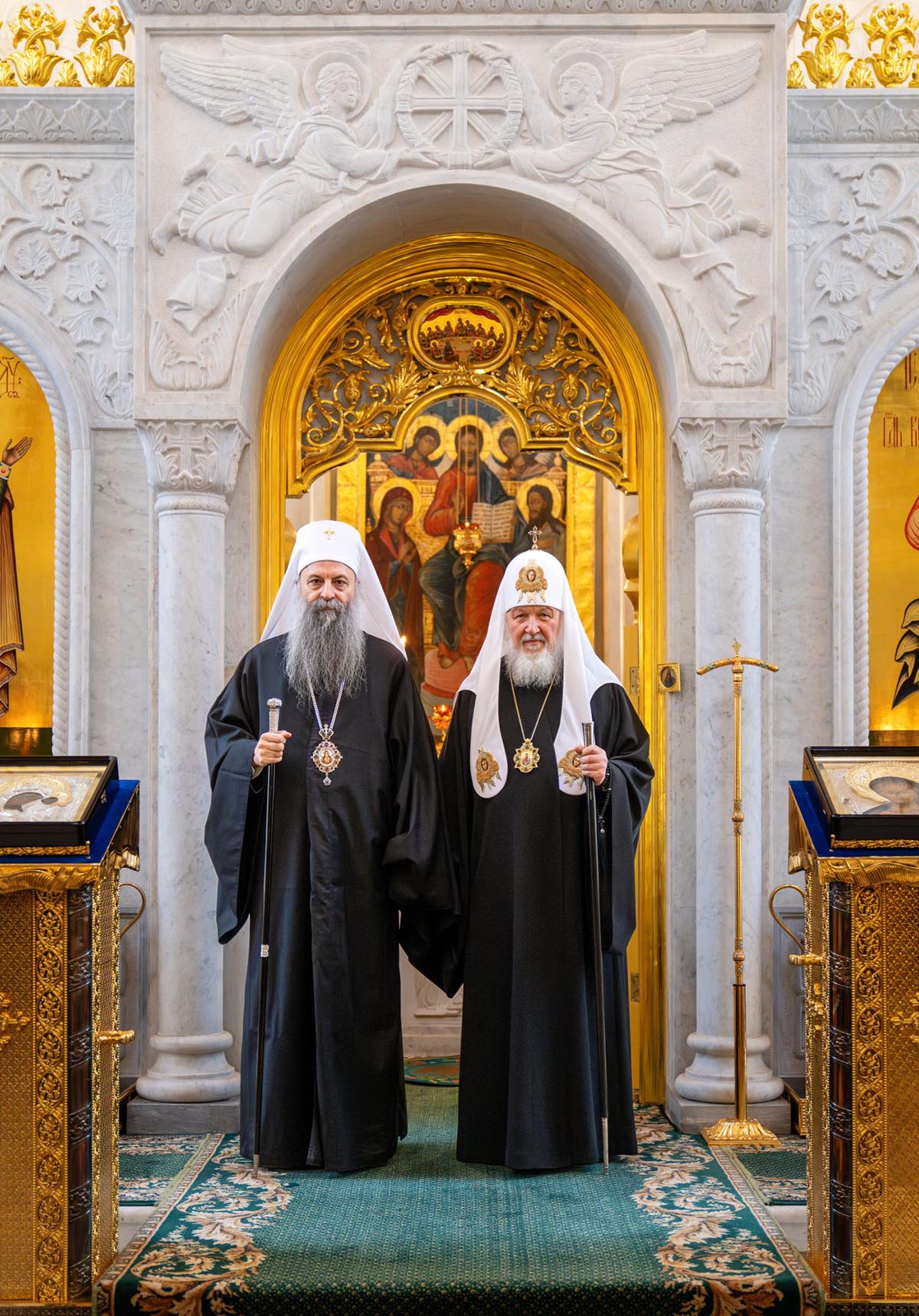 Патријарх Порфирије разговарао са патријархом Кирилом