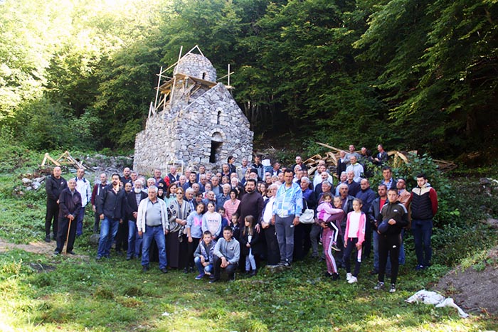 Владика Јоаникије: Крст је знак силе Божје и нашег искупљења