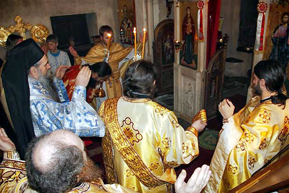 Крстовдан прослављен у манастиру Ђурђеви Ступови