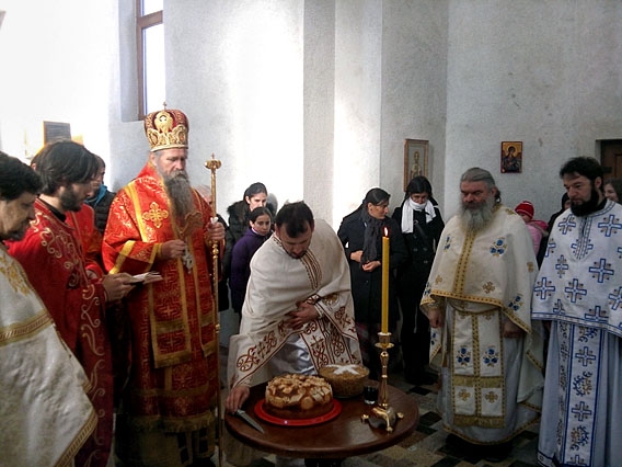 Прослављена храмовна слава цркве Светог Јевстатија у Трепчи