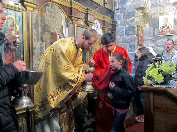 Молитвено прослављен Свети Василије у цркви Петра и Павла