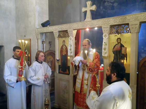 Епископ Јоаникије на Врачеве служио у Ђурђевим Ступовима