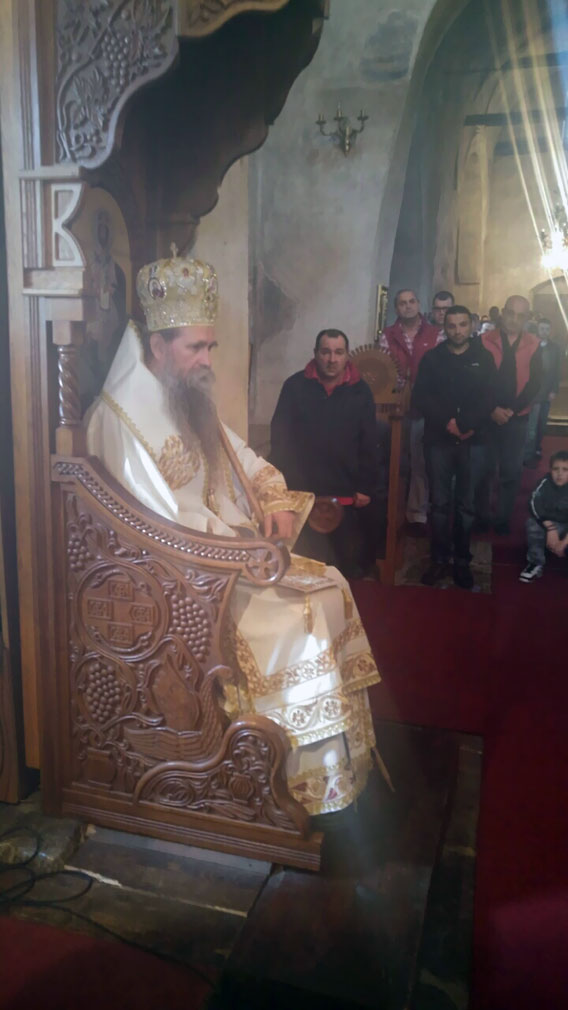 Епископ Јоаникије на Средопосну недјељу служио Литургију у Ђурђевим Ступовима
