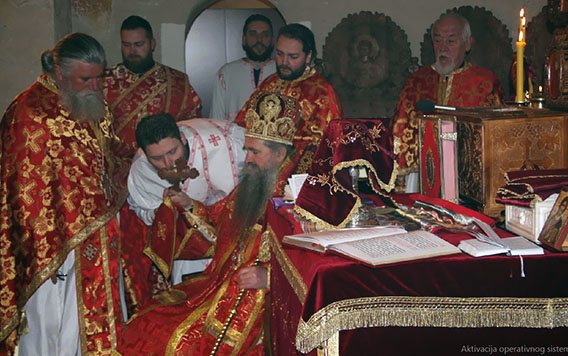 Епископ Јоаникије на Савиндан служио Литургију у манастиру Милешева
