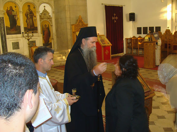 Епископ Јоаникије служио празнично бденије