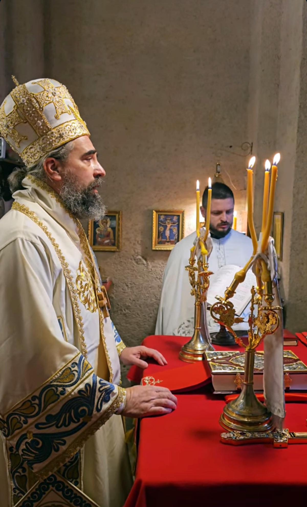 Преосвећени Епископ Методије служио Литургију у Ђурђевим Ступовима