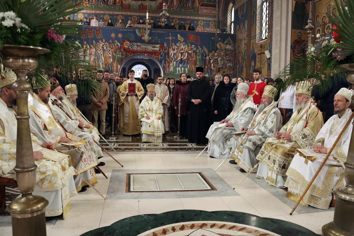 Света архијерејска Литургија и помен блаженопочившем Владики Атанасију