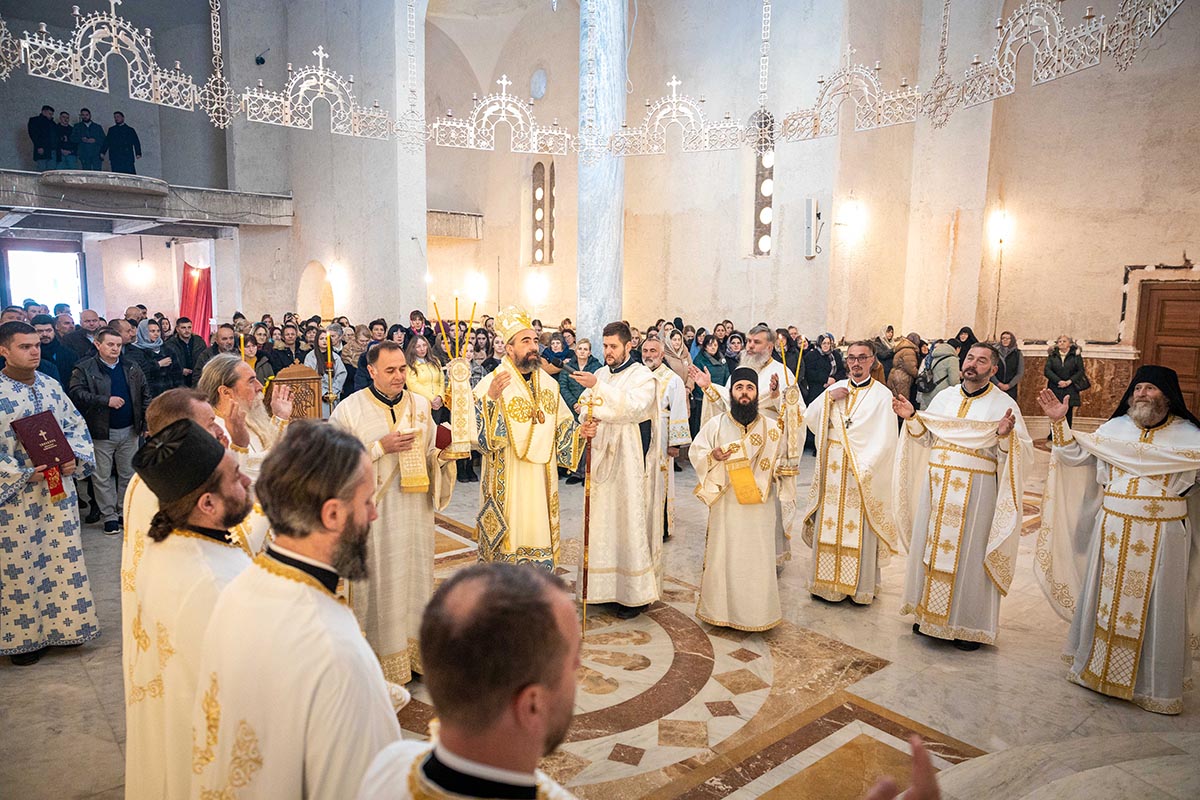 Епископ Методије богослужио у Саборном храму Преподобног Симеона Мироточивог