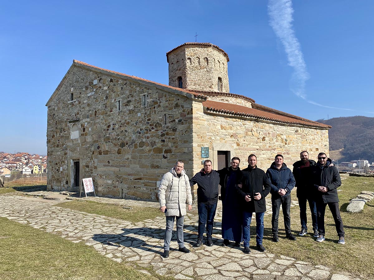 Братство Свети краљ Милутин обишло древне српске светиње