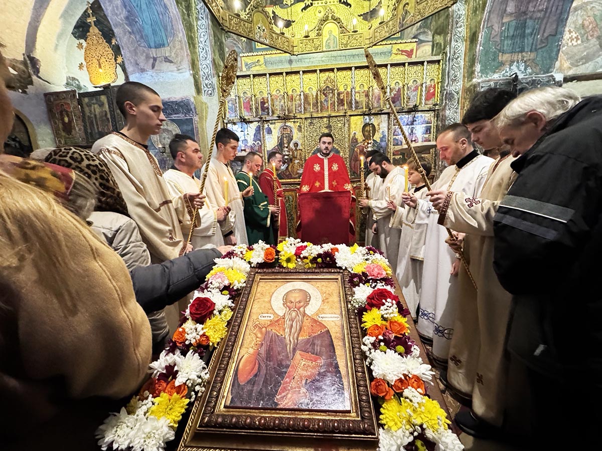  „Нелицемјеран“ значи да другог не мјеримо по лицу