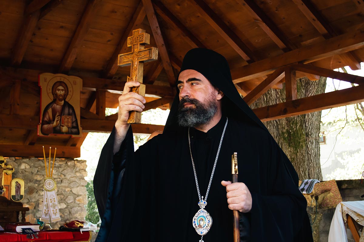 Васкршњи интервју Епископа Методија Вечерњим Новостима