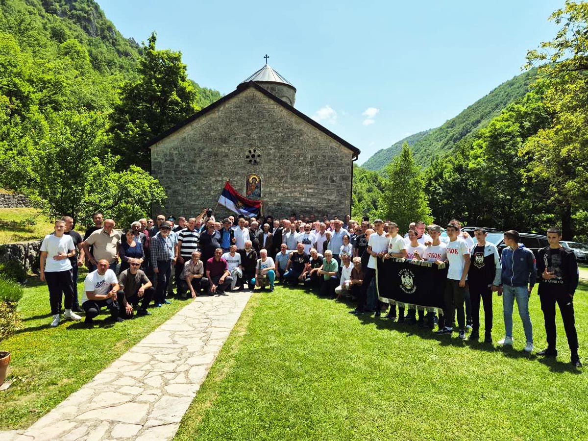 Архијерејска Литургија и парастос у манастиру Подмалинско