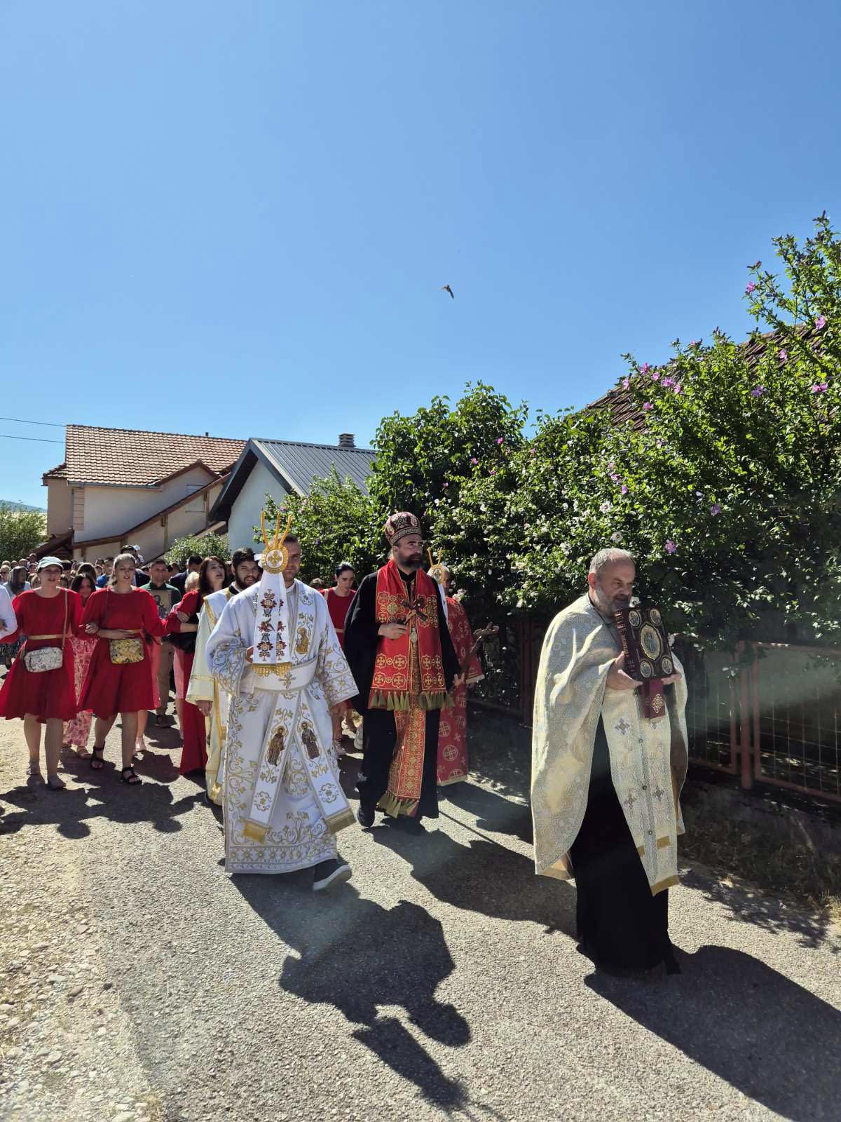 Архијерејска Литургија и традиционални црквено-народни сабор на Видровану