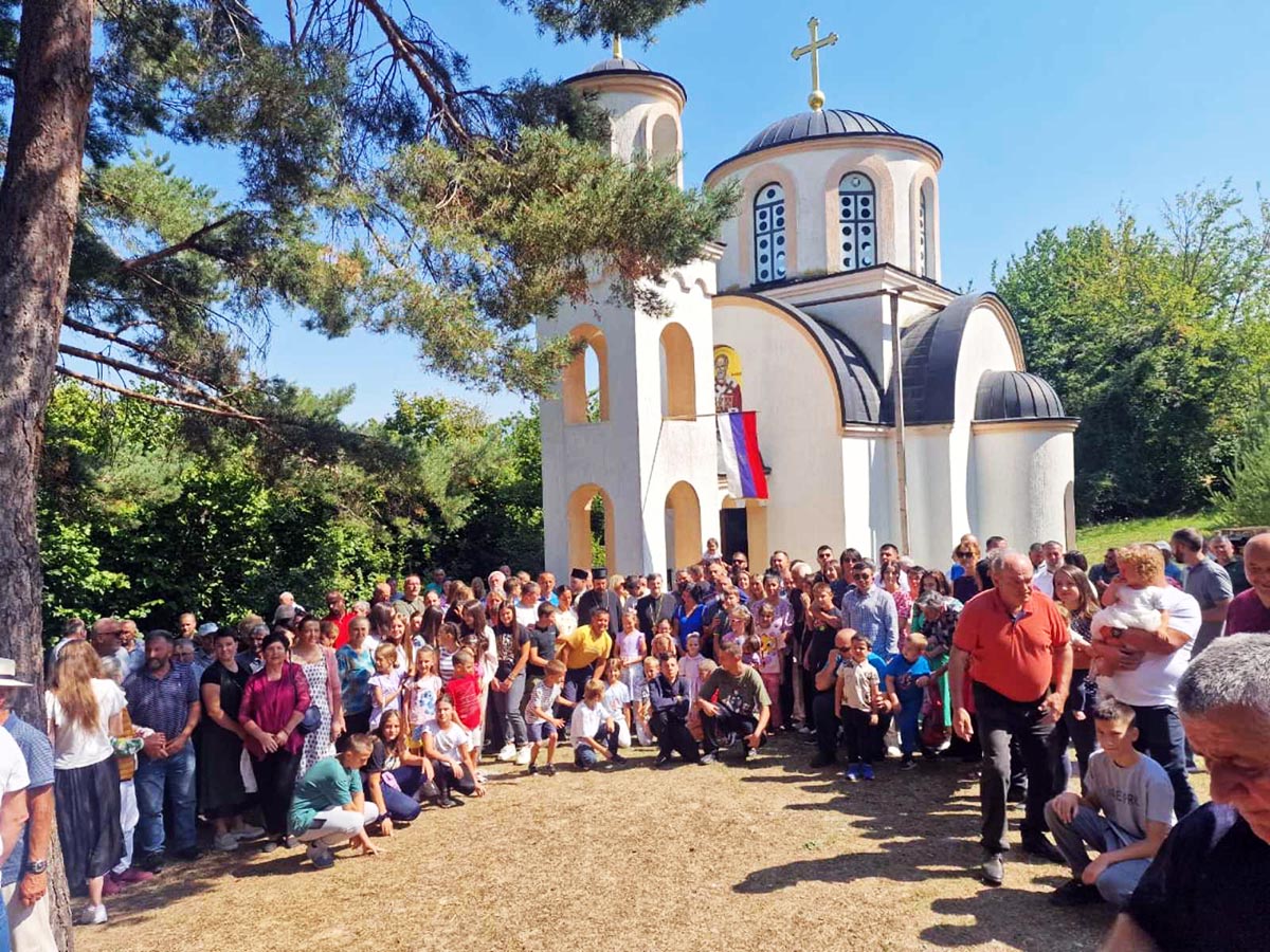 Епископ диоклијски Пајсије богослужио у Војном Селу код Плава