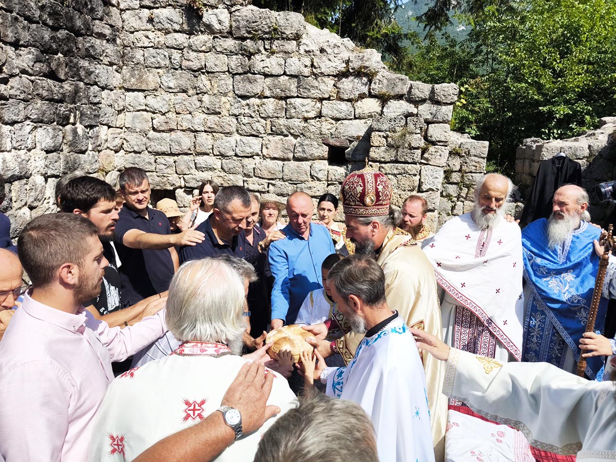 Литургијски прослављена слава цркве Шћепанице на Шћепан Пољу