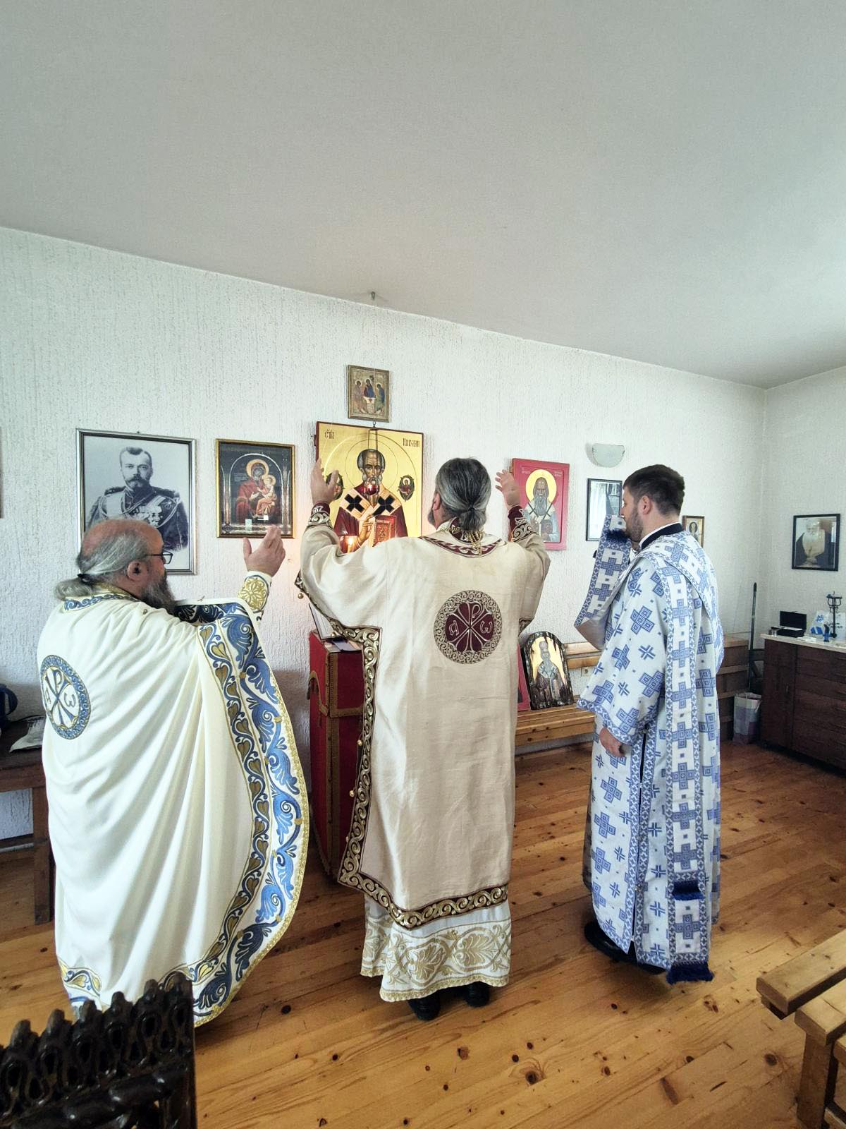 Митрополит Методије служио Литургију у манастиру Подврх