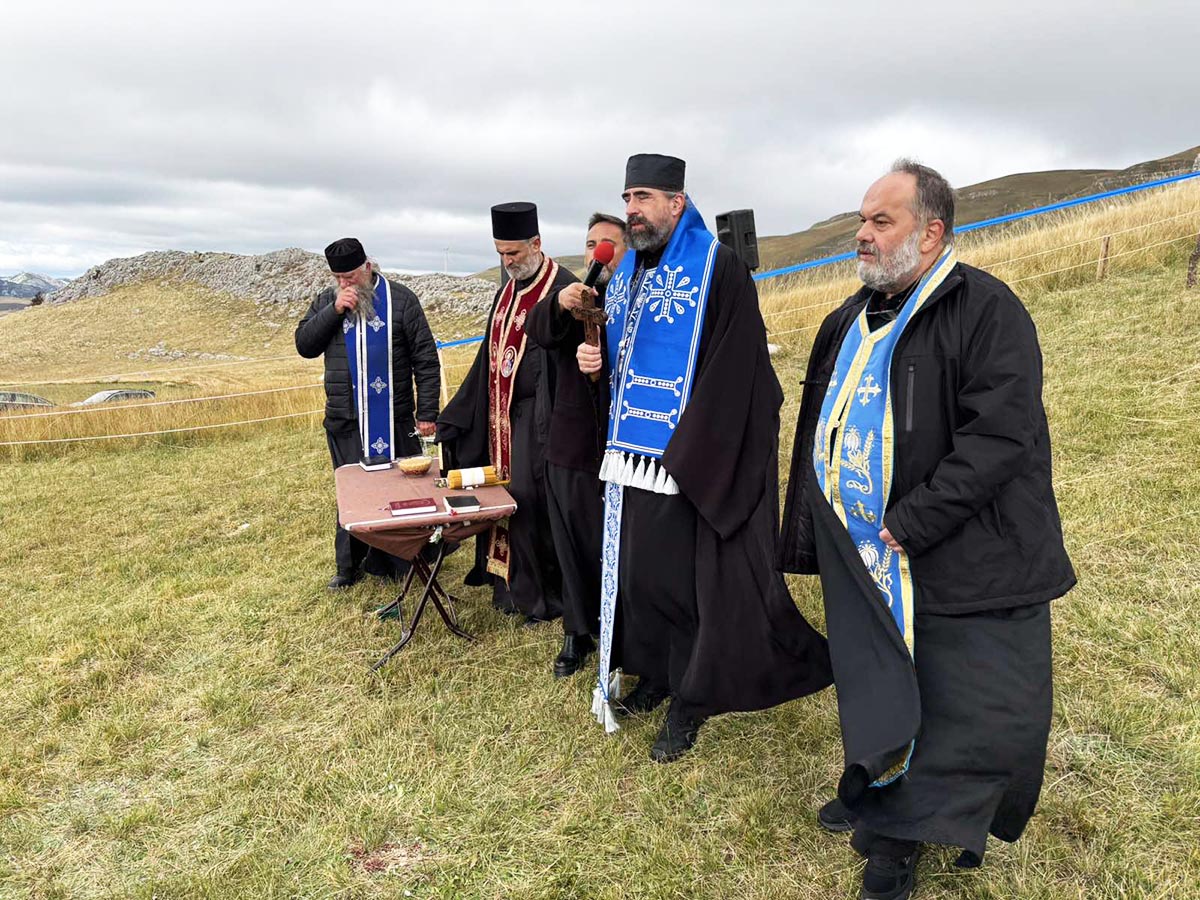 Служен парастос страдалима на Крнову