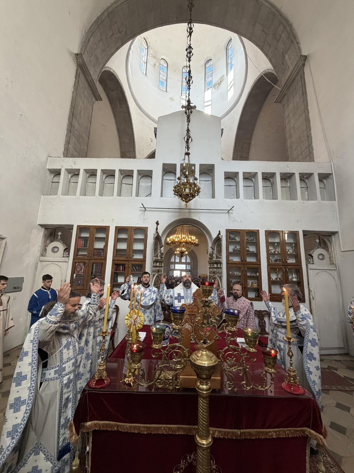 Митрополит Методије на празник Материце служио у никшићком Саборном храму