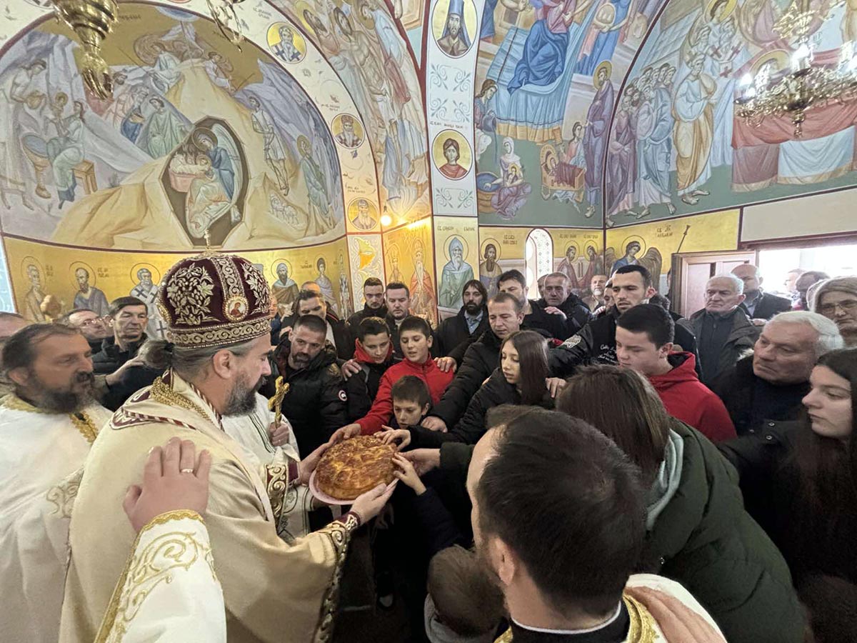 Митроплит Методије на Савиндан богослужио у селу Дапсиће