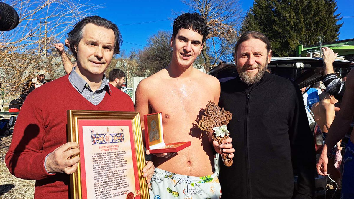 Празник Богојављења и пливање за Часни крст у Никшићу