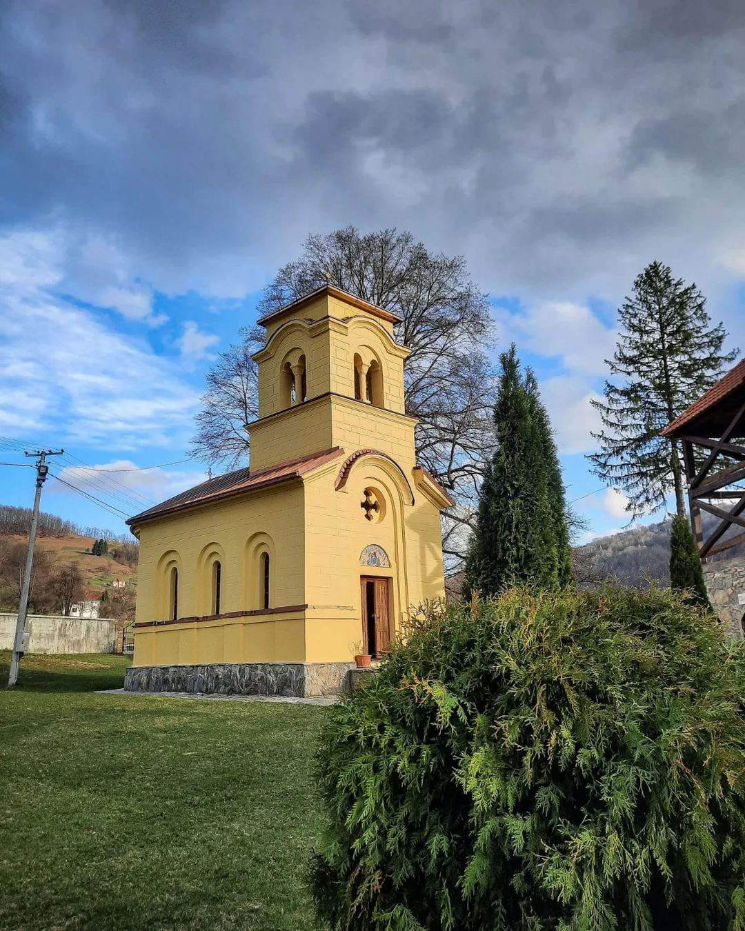 Манастир Златеш