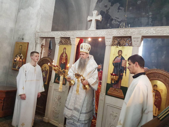 Света Архијерејска Литургија и рукоположење у Ђурђевим Ступовима