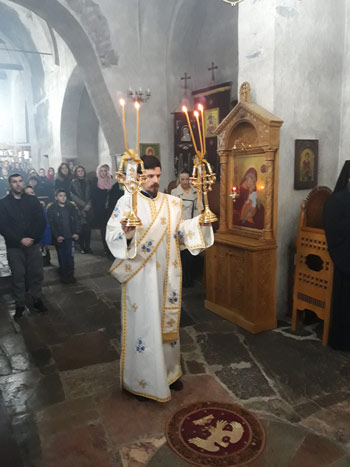 Епископ Јоаникије служио Литургију у манастиру Ђурђеви Ступови