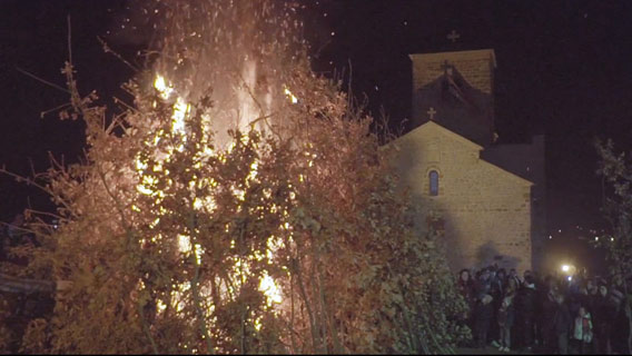 Епископ Јоаникије благосиљао бадњаке у Мојковцу, Бијелом Пољу и Беранама