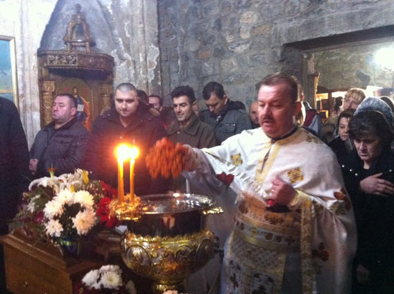 Крстовдан у цркви Светих Апостола Петра и Павла у Бијелом Пољу